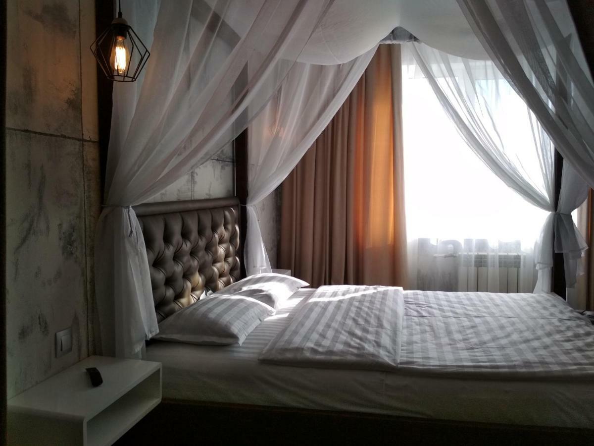 Loft - Interior Design Apartments อูรัลส์ค ภายนอก รูปภาพ